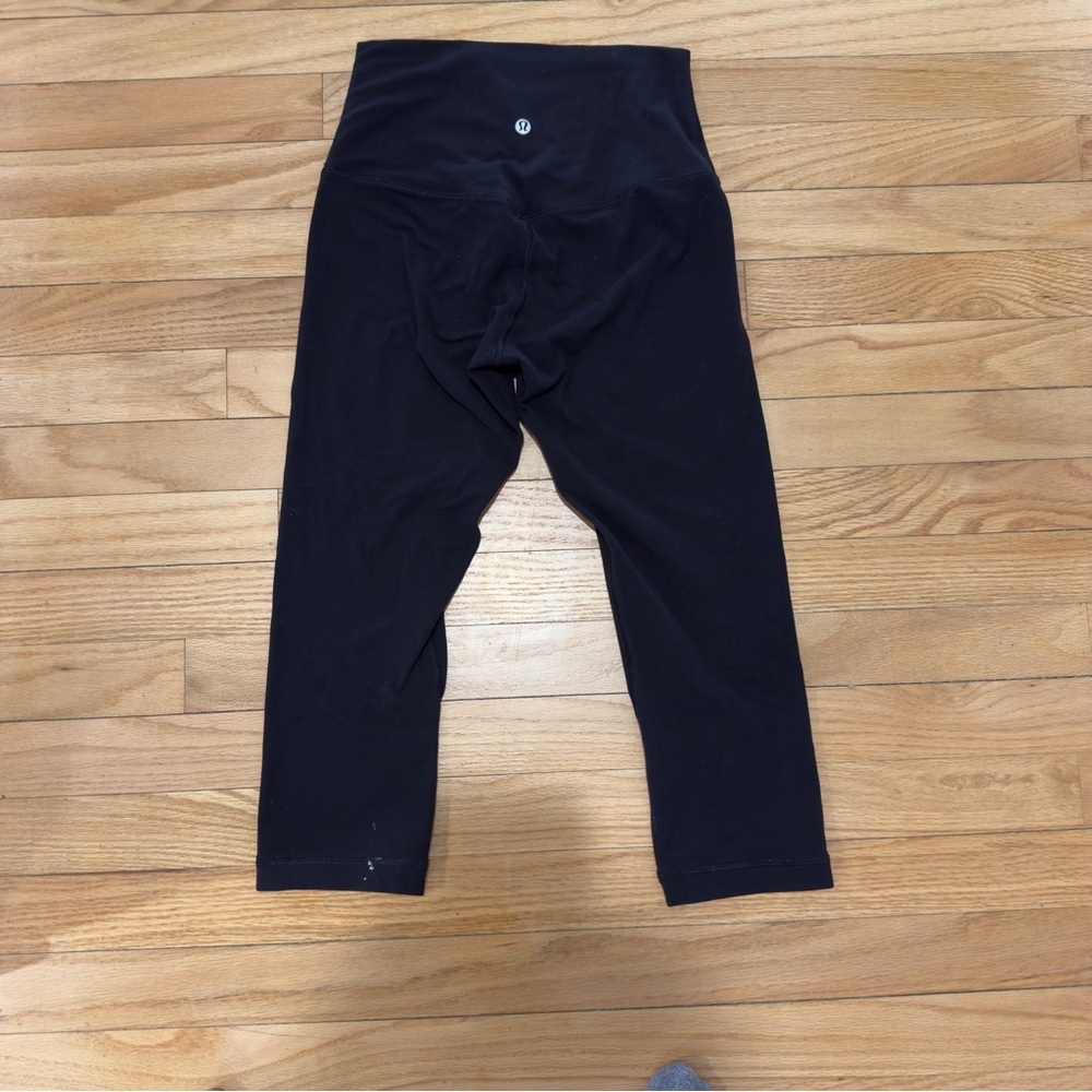 Women's Lululemon Align Crop 21" Black Size 4 - Picture 2 of 4